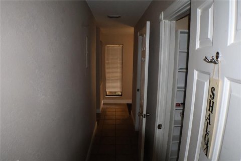 Condo in Titusville, Florida, 2 bedrooms № 2198164 - photo 12