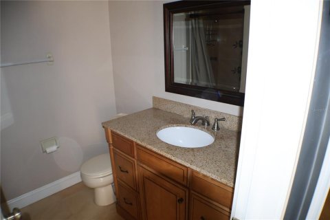 Condo in Titusville, Florida, 2 bedrooms № 2198164 - photo 27