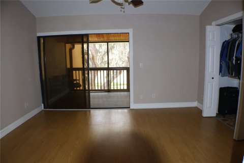 Condo in Titusville, Florida, 2 bedrooms № 2198164 - photo 18