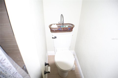 Condo in Titusville, Florida, 2 bedrooms № 2198164 - photo 23