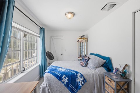 Casa en venta en Miami, Florida, 6 dormitorios, 112.5 m2 № 2250574 - foto 14
