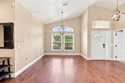 Villa ou maison à vendre à Clermont, Floride: 4 chambres, 168.62 m2 № 2411978 - photo 5