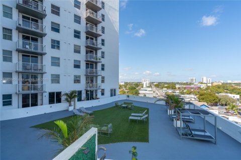 Condo in Miami, Florida, 3 bedrooms  № 1955399 - photo 29