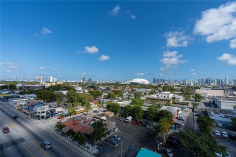 Condo in Miami, Florida, 3 bedrooms  № 1955399 - photo 17