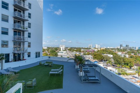 Condo in Miami, Florida, 3 bedrooms  № 1955399 - photo 18