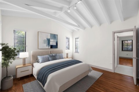 House in Coral Gables, Florida 3 bedrooms, 158.68 sq.m. № 2008692 - photo 12