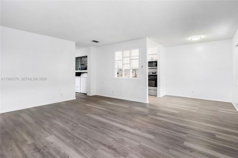 Condominio en alquiler en Fort Lauderdale, Florida, 2 dormitorios, 92.9 m2 № 2049148 - foto 7