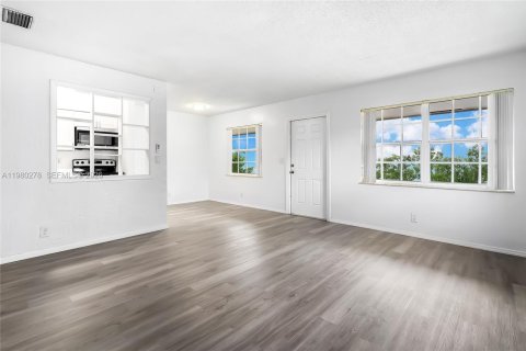 Condominio en alquiler en Fort Lauderdale, Florida, 2 dormitorios, 92.9 m2 № 2049148 - foto 8