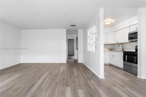 Condominio en alquiler en Fort Lauderdale, Florida, 2 dormitorios, 92.9 m2 № 2049148 - foto 5