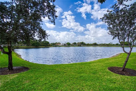 Condominio en alquiler en Fort Lauderdale, Florida, 2 dormitorios, 92.9 m2 № 2049148 - foto 22