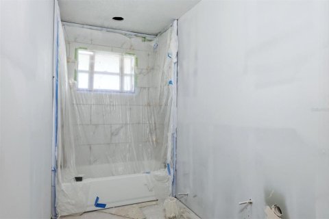 House in Punta Gorda, Florida 3 bedrooms, 176.98 sq.m. № 2420390 - photo 27