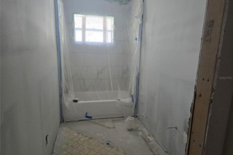 House in Punta Gorda, Florida 3 bedrooms, 176.98 sq.m. № 2420390 - photo 11
