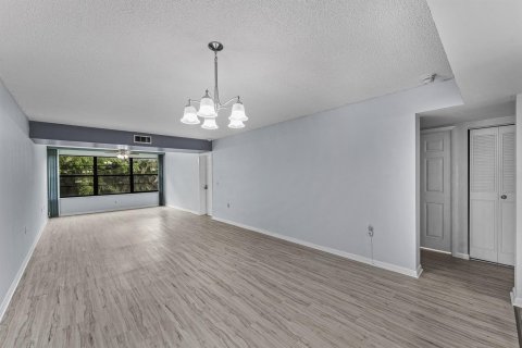Condo in Boca Raton, Florida, 2 bedrooms  № 2247962 - photo 9