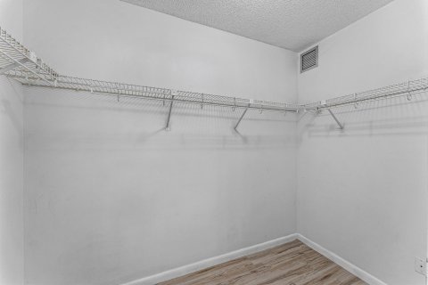 Condo in Boca Raton, Florida, 2 bedrooms  № 2247962 - photo 16