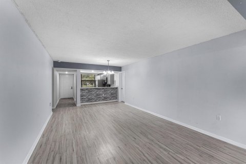 Condo in Boca Raton, Florida, 2 bedrooms  № 2247962 - photo 22
