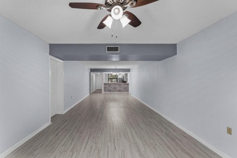 Condo in Boca Raton, Florida, 2 bedrooms  № 2247962 - photo 21