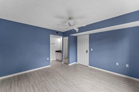 Condo in Boca Raton, Florida, 2 bedrooms  № 2247962 - photo 12