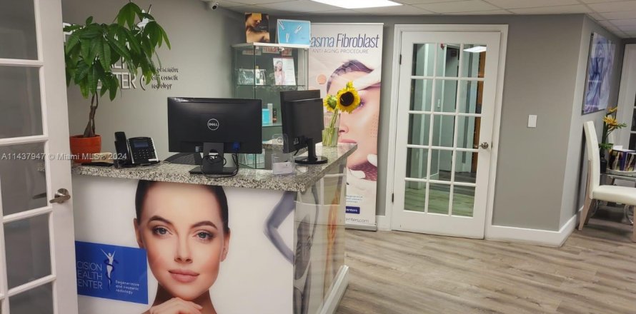 Immobilier commercial à Miami, Floride № 1981783