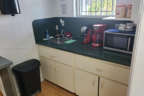 Immobilier commercial à vendre à Miami, Floride № 1981783 - photo 13