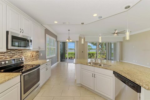 Townhouse in Bradenton, Florida 3 bedrooms, 162.39 sq.m. № 1821486 - photo 12