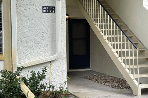 Copropriété à louer à Oldsmar, Floride: 2 chambres, 97.92 m2 № 1830043 - photo 2