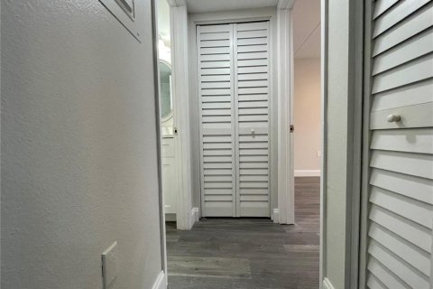 Copropriété à louer à Oldsmar, Floride: 2 chambres, 97.92 m2 № 1830043 - photo 19