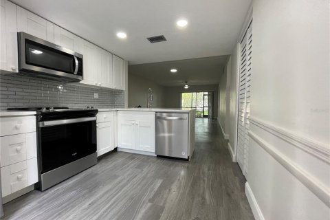 Copropriété à louer à Oldsmar, Floride: 2 chambres, 97.92 m2 № 1830043 - photo 14