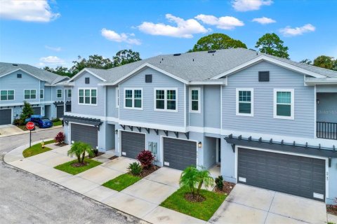 Townhouse in Tampa, Florida 3 bedrooms, 140.28 sq.m. № 1869017 - photo 23