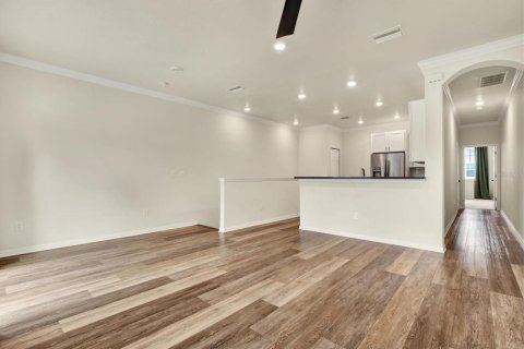 Townhouse in Tampa, Florida 3 bedrooms, 140.28 sq.m. № 1869017 - photo 4