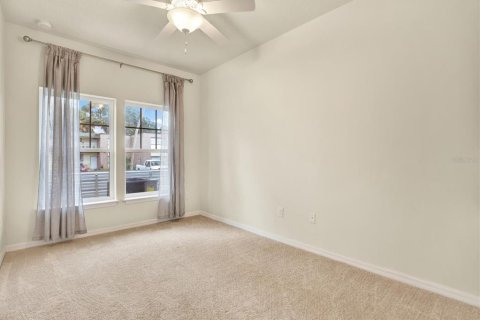 Townhouse in Tampa, Florida 3 bedrooms, 140.28 sq.m. № 1869017 - photo 21