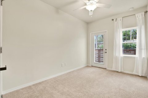 Townhouse in Tampa, Florida 3 bedrooms, 140.28 sq.m. № 1869017 - photo 18