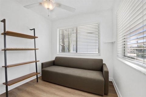 Condominio en alquiler en Miami Beach, Florida, 3 dormitorios, 113.34 m2 № 1983047 - foto 11