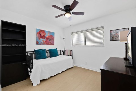 Condominio en alquiler en Miami Beach, Florida, 3 dormitorios, 113.34 m2 № 1983047 - foto 26