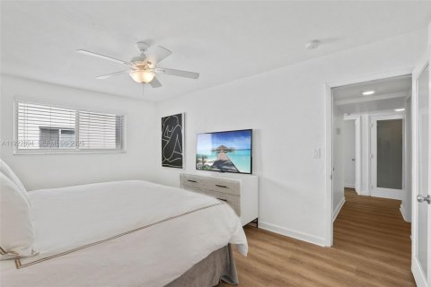 Condominio en alquiler en Miami Beach, Florida, 3 dormitorios, 113.34 m2 № 1983047 - foto 18