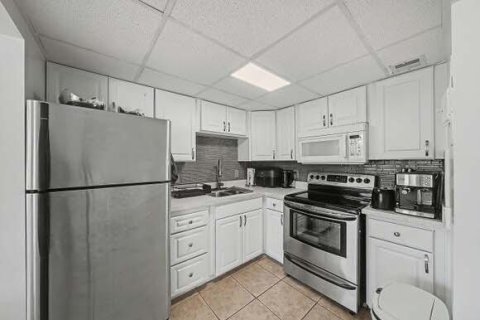 Copropriété à vendre à Lauderdale-by-the-Sea, Floride: 1 chambre, 64.1 m2 № 2146995 - photo 19