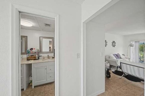 Copropriété à vendre à Lauderdale-by-the-Sea, Floride: 1 chambre, 64.1 m2 № 2146995 - photo 13