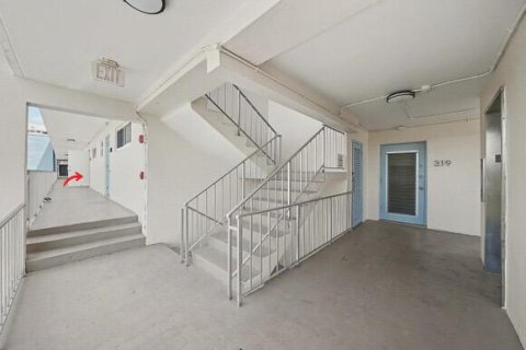 Copropriété à vendre à Lauderdale-by-the-Sea, Floride: 1 chambre, 64.1 m2 № 2146995 - photo 28