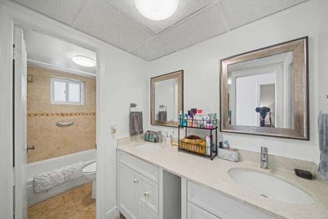Copropriété à vendre à Lauderdale-by-the-Sea, Floride: 1 chambre, 64.1 m2 № 2146995 - photo 14