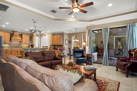House in Sanford, Florida 5 bedrooms, 349.68 sq.m. № 1253685 - photo 13
