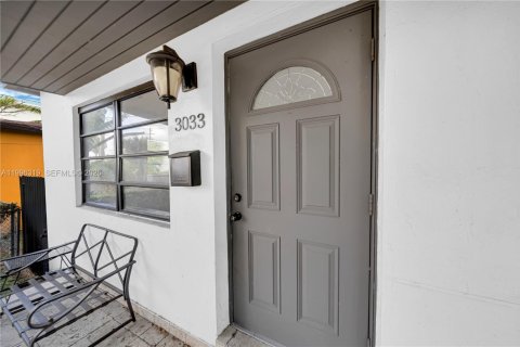Immobilier commercial à vendre à Miami, Floride: 73.58 m2 № 2176606 - photo 7