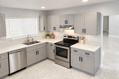 House in Miami, Florida 3 bedrooms, 105.91 sq.m. № 2401316 - photo 15