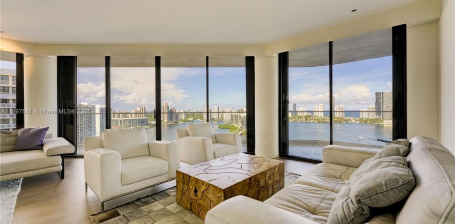 Condo in Aventura, Florida, 2 bedrooms  № 1951612