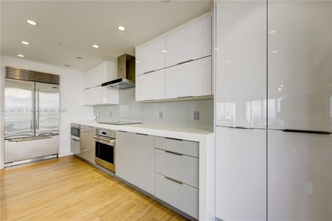 Condo in Aventura, Florida, 2 bedrooms  № 1951612 - photo 15