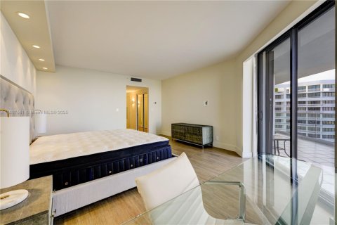 Condo in Aventura, Florida, 2 bedrooms  № 1951612 - photo 25