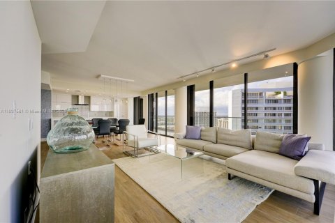 Condo in Aventura, Florida, 2 bedrooms  № 1951612 - photo 3