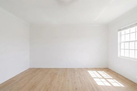 House in Palmetto, Florida 6 bedrooms, 308.99 sq.m. № 2211311 - photo 9