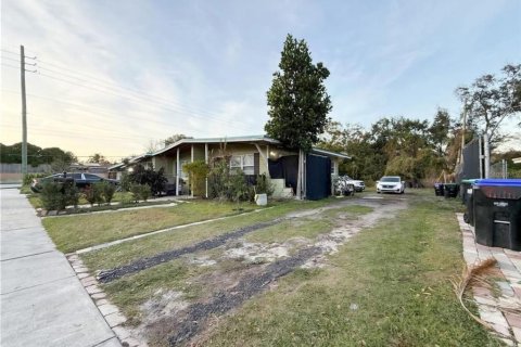 Commercial property in Orlando, Florida 20775 bedrooms, 144.56 sq.m. № 2100693 - photo 5
