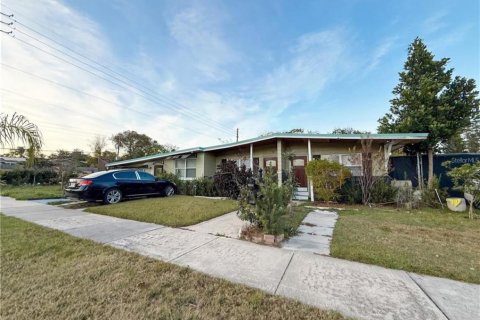 Commercial property in Orlando, Florida 20775 bedrooms, 144.56 sq.m. № 2100693 - photo 7