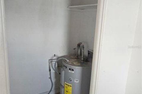 Commercial property in Orlando, Florida 20775 bedrooms, 144.56 sq.m. № 2100693 - photo 15
