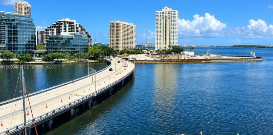 Studio à Condo à Miami, Floride  № 2382568